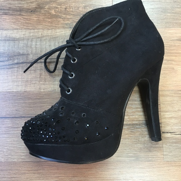 TOP Moda Shoes - 3/$30 Black lace up suede studded heeled bootie